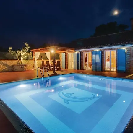 Villa S Bazenom Mavrinac *