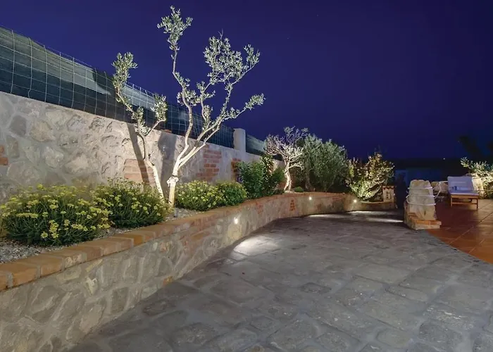 S Bazenom Mavrinac Vila